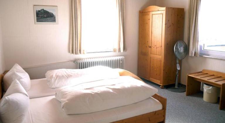 Hotel Gasthof Destille Eisenbahn