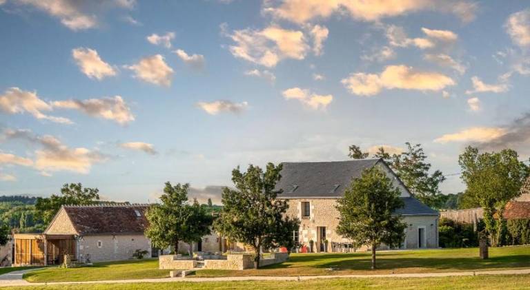 Wonderful vacation home with hot tub, garden & terrace | Suitable for remote work | Dogs allowed in Loches