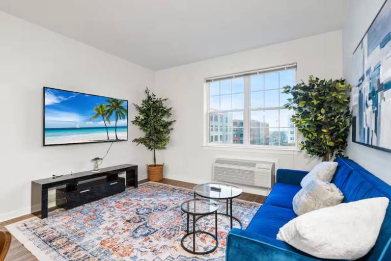 Apartment with garden in Jersey City, NJ