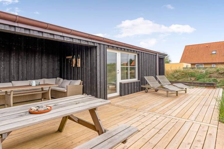 Vacation home with terrace in Skagen