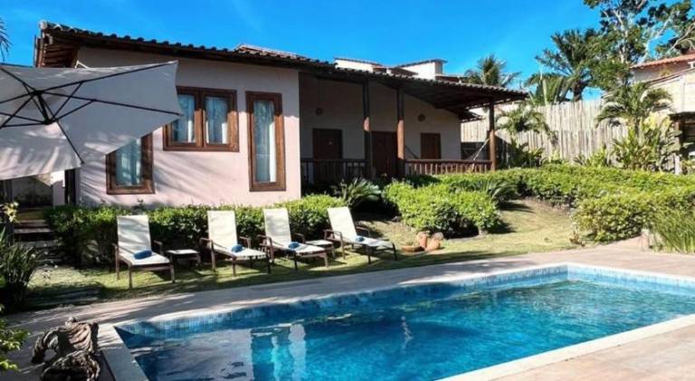 Vacation home with pool in Porto Seguro