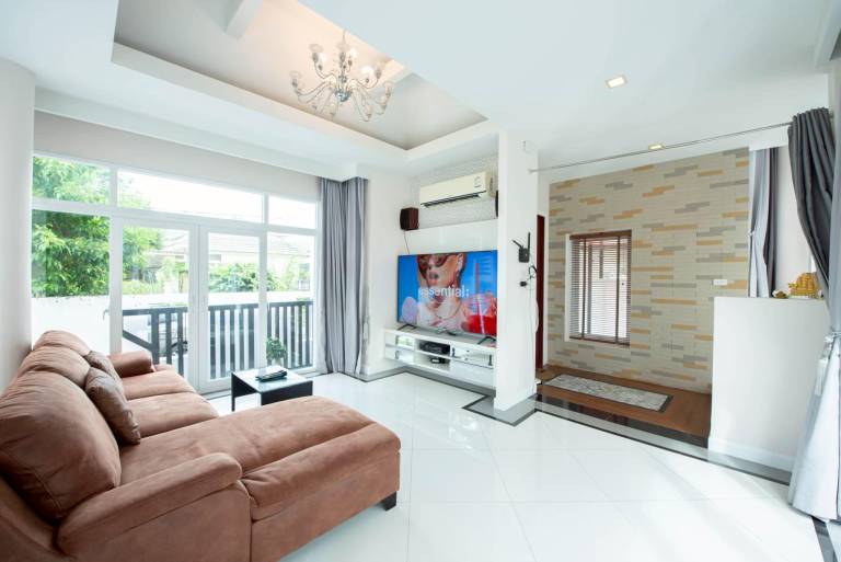 Villa with pool — photo 2