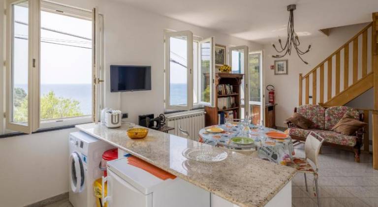 Fully equipped pleasant holiday apartment with patio | Beach nearby | Pets allowed — photo 2