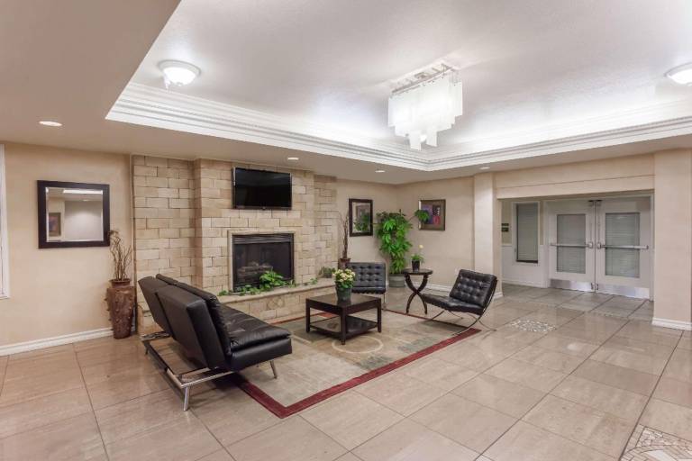 Hawthorn Suites by Wyndham Victorville — photo 2