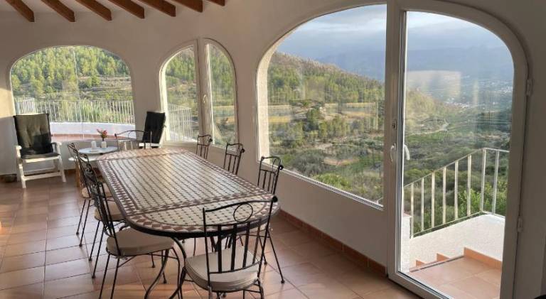 Fully equipped house with garden, private pool & BBQ | Suitable for remote work | Pets are welcome — photo 3
