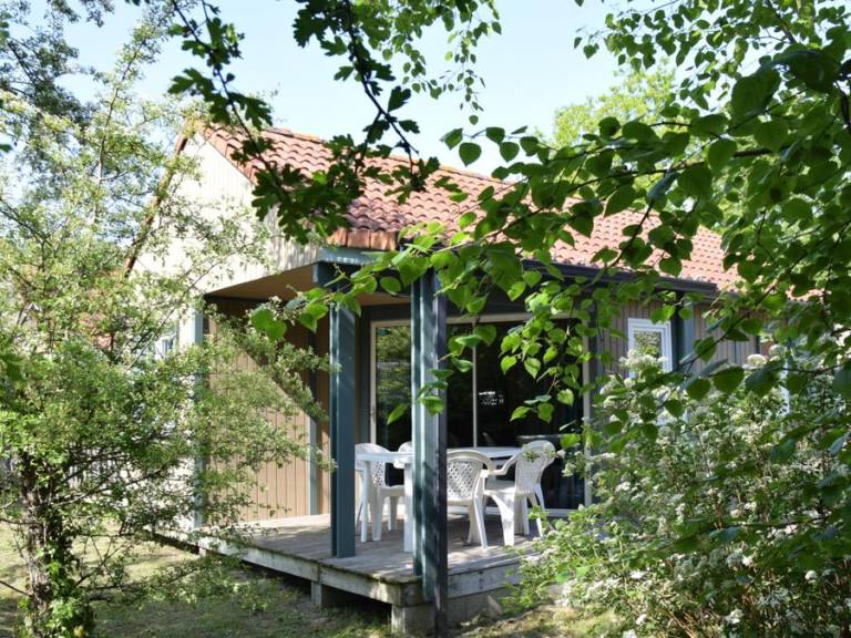 Family-oriented chalet with terrace & heated pool | Pets are welcome — photo 2