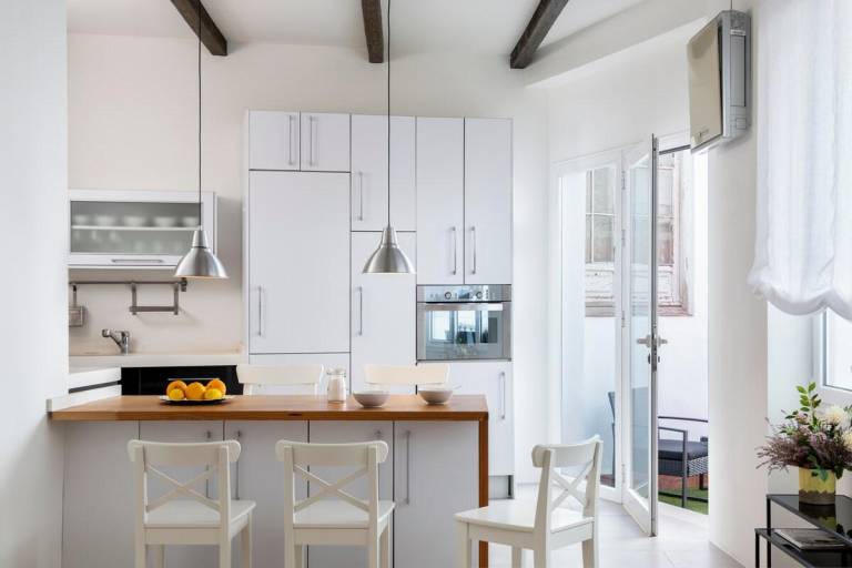 Fully equipped lovely rental apartment with garden | Close to Seville Cathedral | Perfect for remote work | Pets allowed — photo 3