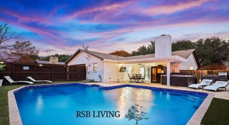 Vacation home with pool & sauna | Suitable for remote work in The Colony, TX