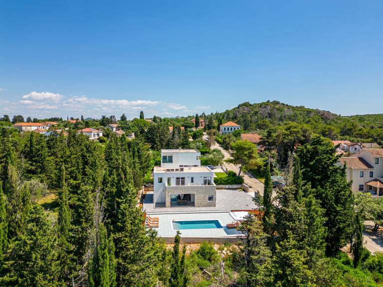 Fully equipped villa with garden, private pool & grill | Dogs allowed — photo 2