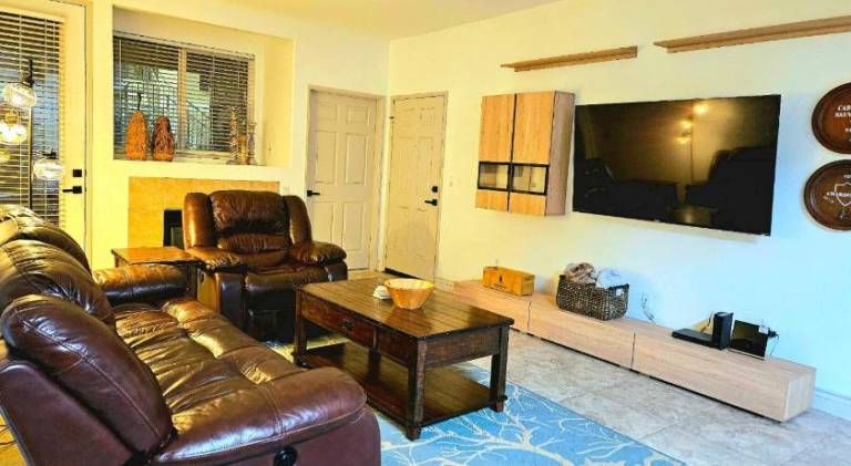 Apartment with jacuzzi & pool | Pets allowed — photo 5