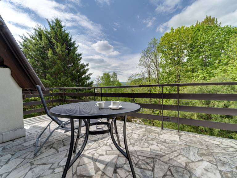 Vacation home with garden, barbecue & patio | Mountain view — photo 5