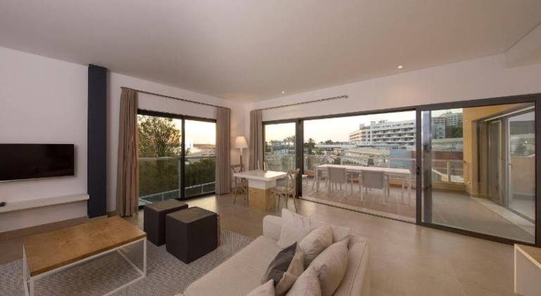 Rental apartment with garden & terrace — photo 2