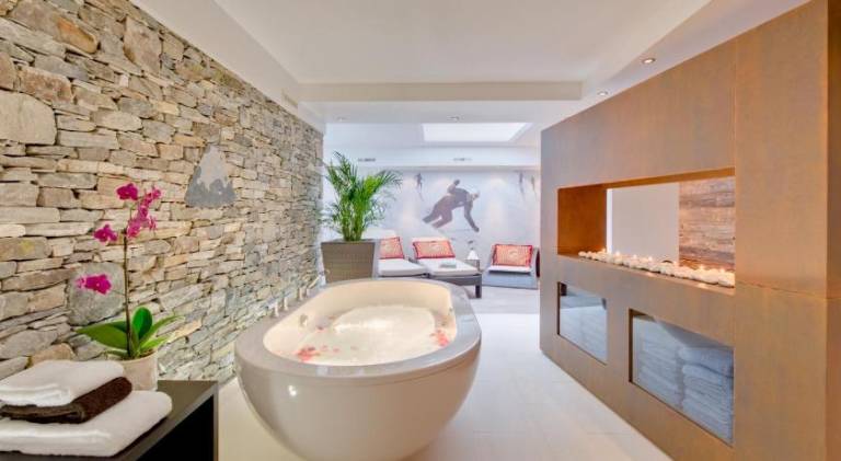 Alex Lodge Private Luxury Apartments — photo 2