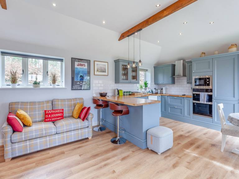Children-friendly lovely cottage with barbecue, terrace & garden | River view | Pet-friendly — photo 3