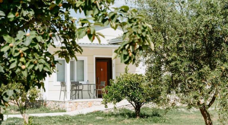 House with terrace & yard in Igoumenitsa