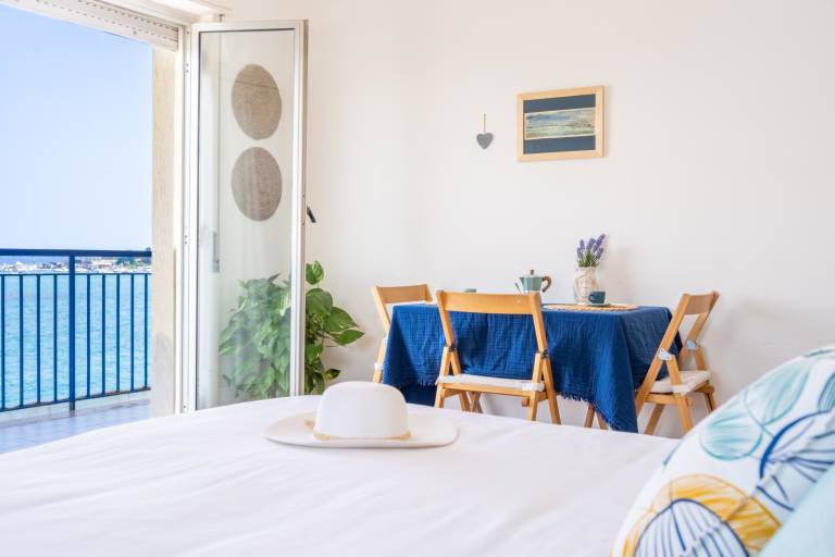 Apartment | Sea view | Next to the beach | Pets allowed — photo 4