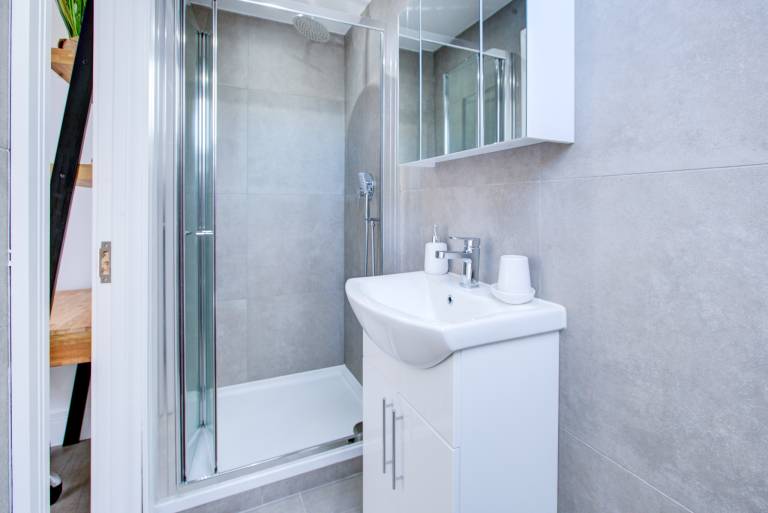Family-friendly charming rental apartment | City view | Suitable for remote work | Pet-friendly — photo 4