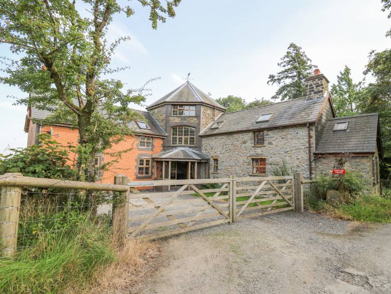 Cottage  Llanbadarn Fynydd