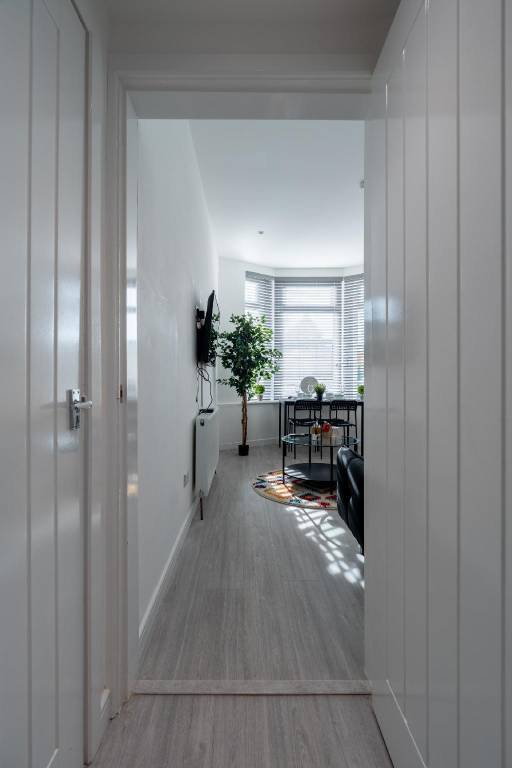 Apartment with yard — photo 4