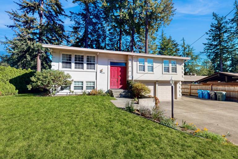 House  Lakewood