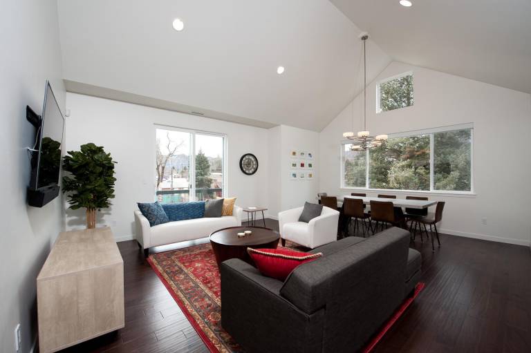New Pet Friendly Award Winning Condo - 10 Minute walk to downtown Durango in Durango, CO