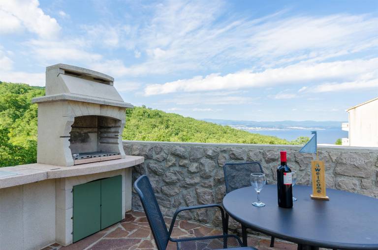 Wonderful rental apartment with grill & terrace | Garden view | Pets are welcome — photo 2