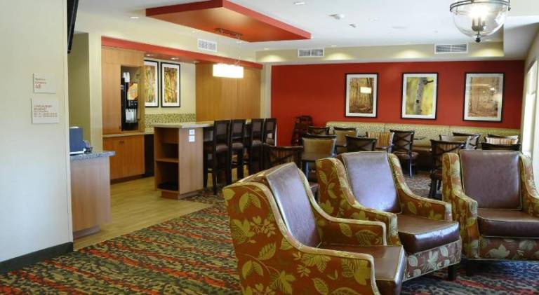 TownePlace Suites by Marriott Redding — photo 4