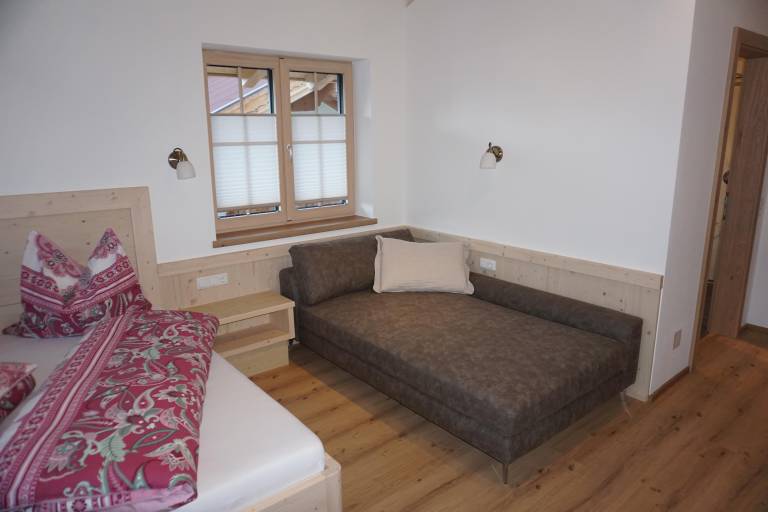 Holiday apartment with garden, terrace & barbecue — photo 4
