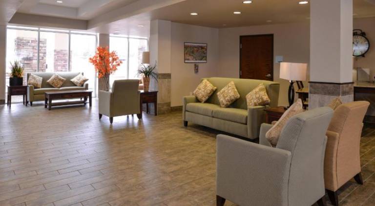 Holiday Inn Express & Suites Williams By IHG — photo 3