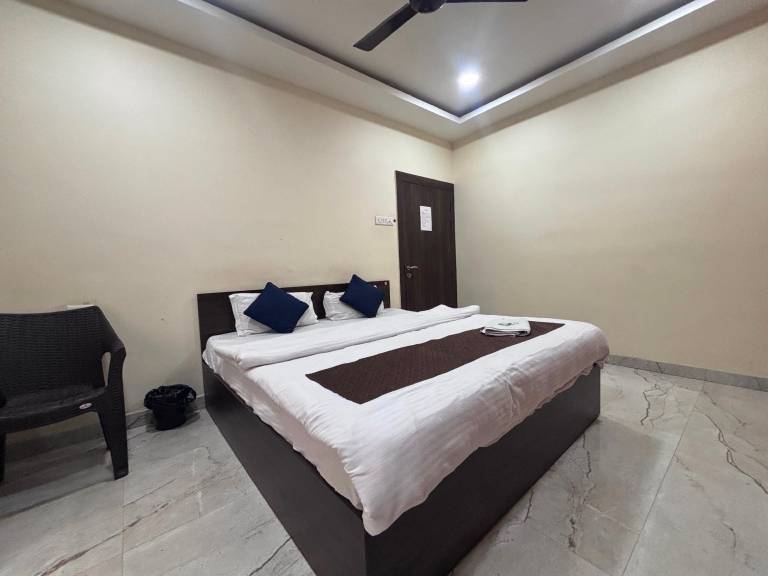 POP 83749A Shree Vinayak Guest House