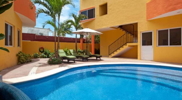 Nice apartment with patio, pool & yard | Pets are welcome — photo 3