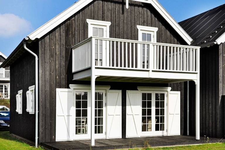 Fully equipped beautiful vacation home with sauna, pool & BBQ | Pets allowed — photo 3