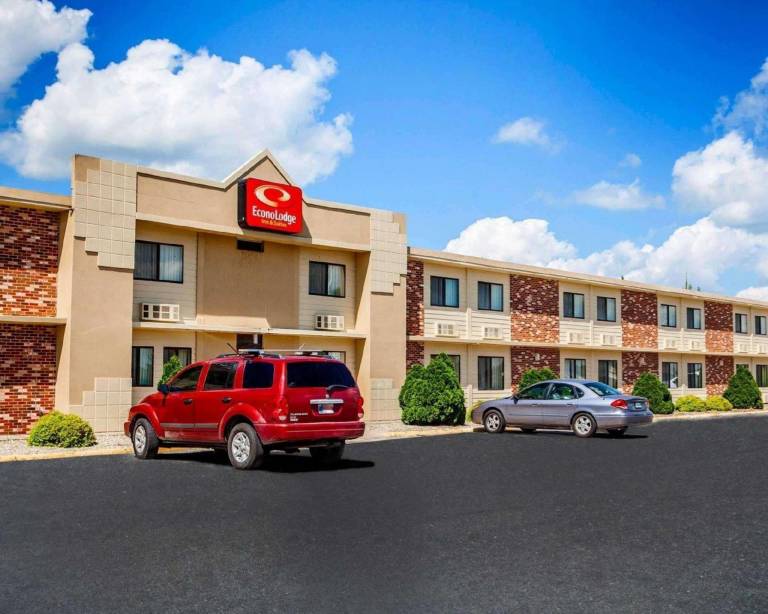 Suites Newton in Newton, IA