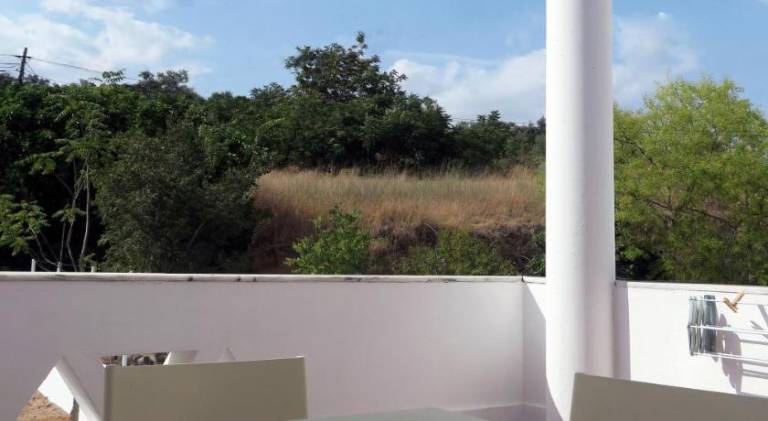 Apartment with garden, terrace & pool — photo 5