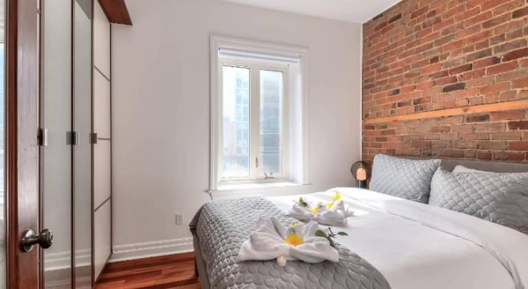 Wonderful apartment | Next to Notre-Dame Basilica | Pets are welcome — photo 2