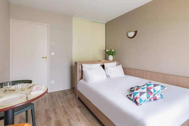 Appart'hôtel Madeleine-Champ de Mars
