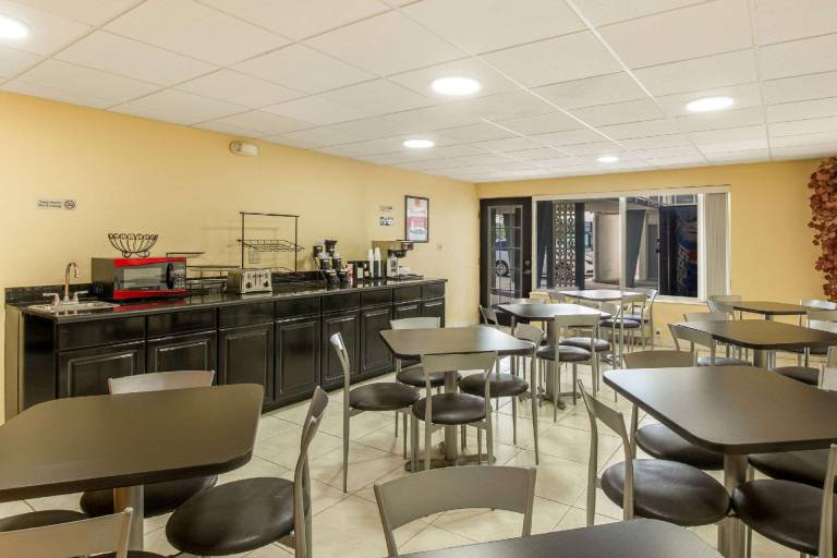Econo Lodge Fort Knox — photo 3
