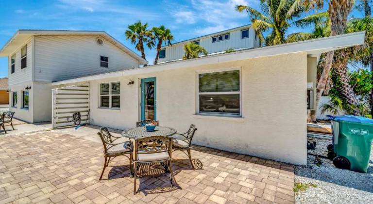 Apartment with 2 rooms for 6 persons in Bradenton Beach, FL