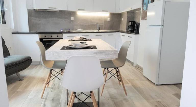 Rental apartment with 2 rooms for 6 persons — photo 3