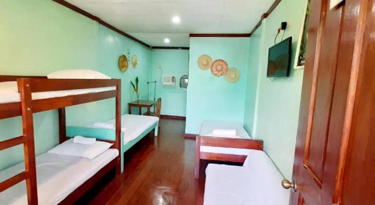 Spacious rental apartment with barbeque, yard & terrace | Perfect for remote work | Pets allowed — photo 2