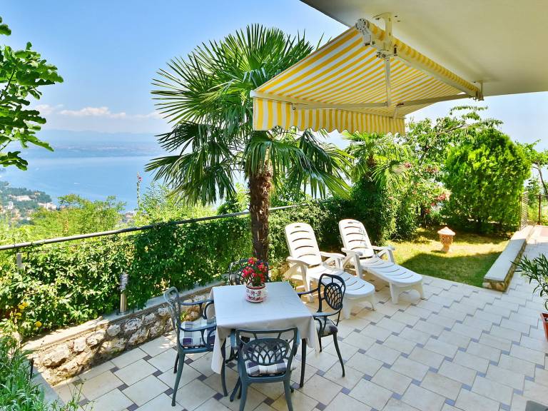 Holiday apartment with yard, pool & barbeque | Nature view — photo 3