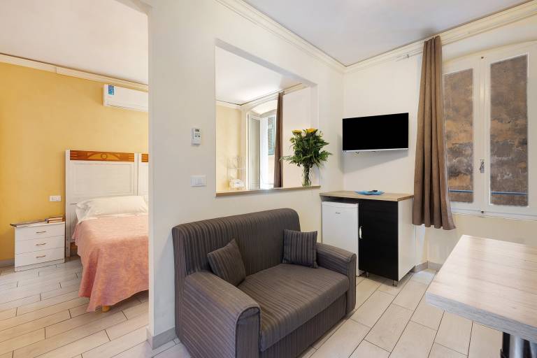 Studio with fast internet | City view | Beach nearby | Pets are welcome — photo 4