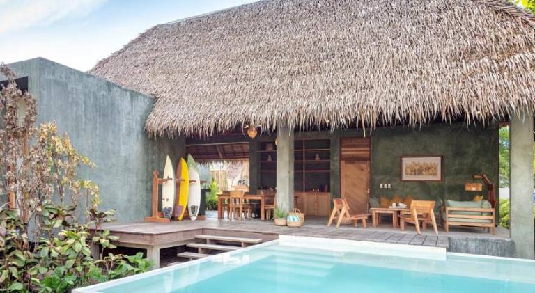 Villa with pool — photo 5