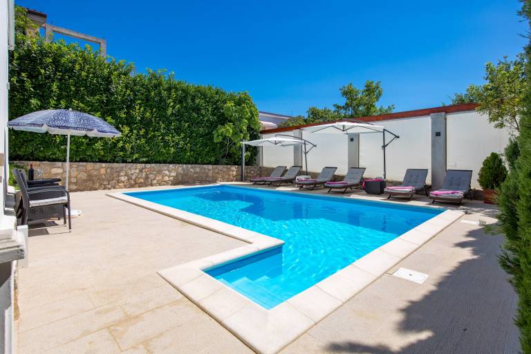 Ferienhaus in Pinezići, Linardići f&uuml;r max. 10 Personen, 