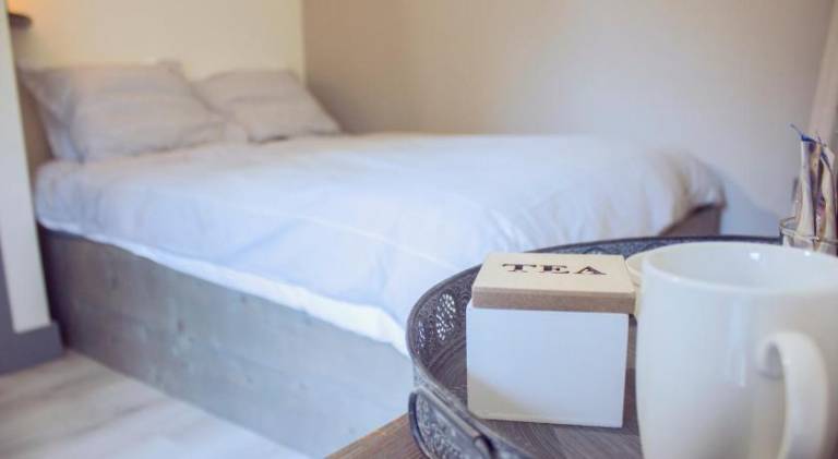 Bed & Breakfast  Heel