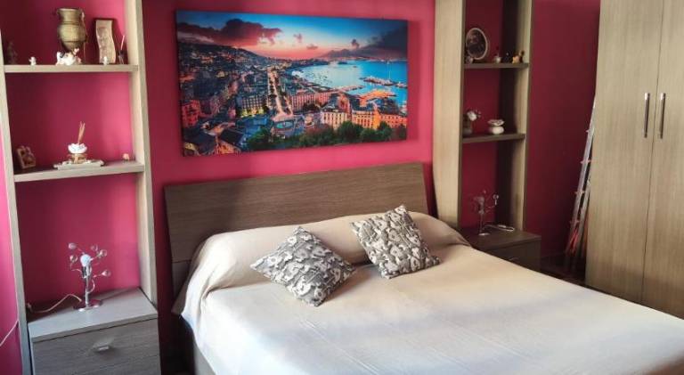 Rental apartment with 1 room for 4 persons in Casoria