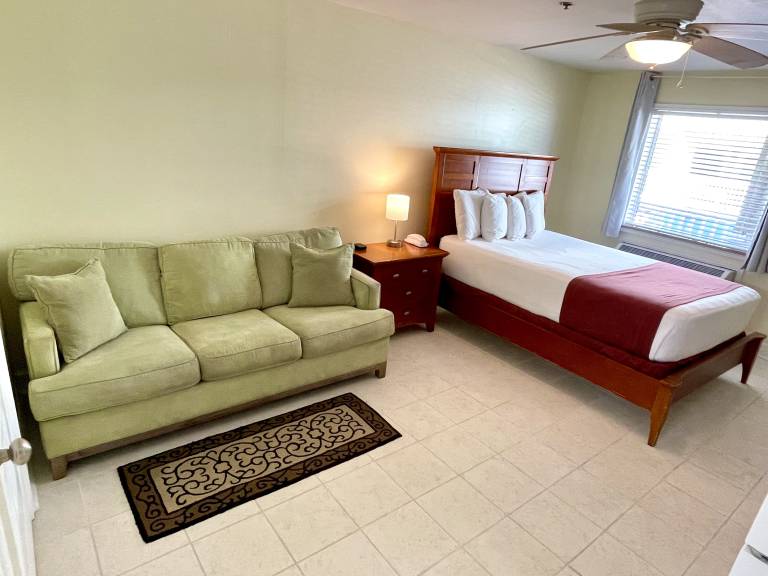 Beachgate CondoSuites and Oceanfront Resort — photo 2