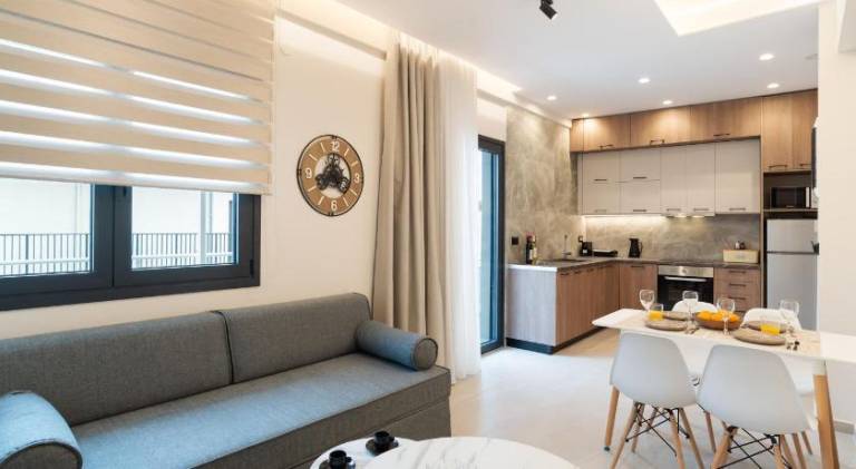 Apartment with terrace — photo 2