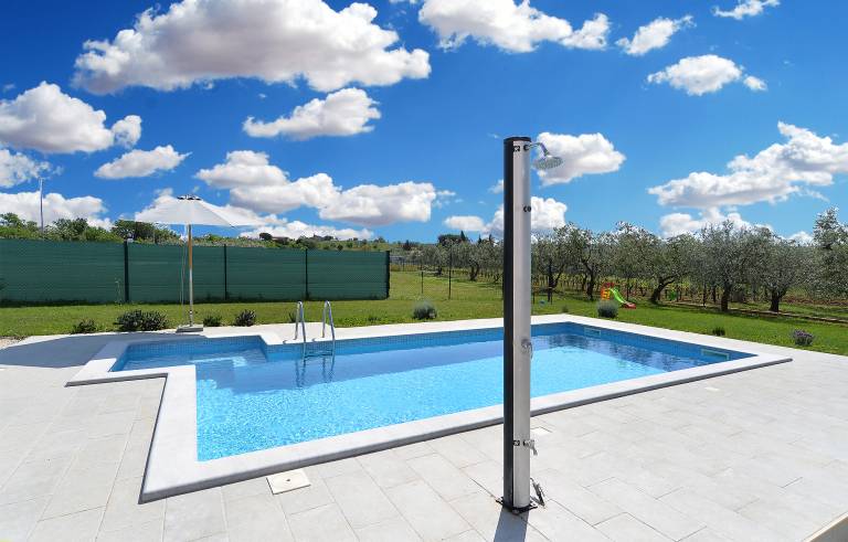 Children-friendly beautiful vacation home with pool, barbeque & terrace | Sea view | Pets are welcome — photo 4