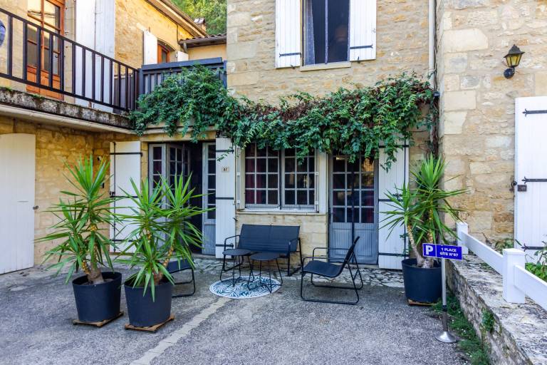Angenehmes Haus am Fu&szlig; des Schlosses Castelnaud